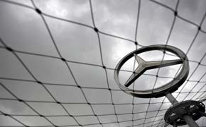 Daimler weiter auf rasanter Talfahrt