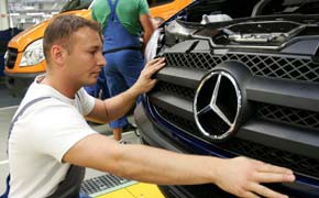 Daimler-Transporterabsatz 2008 sinkt leicht