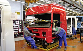 Daimler-Trucks: Kurzarbeit für tausende Mitarbeiter