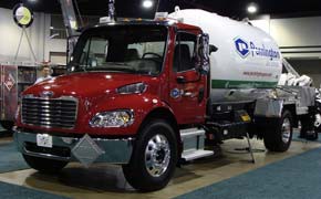 Neuer Hybrid-LKW für Gefahrguttransporte