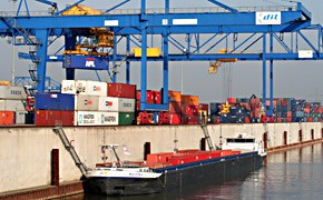 Wirtschaftskrise trifft Duisburger Hafen