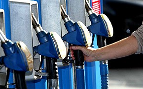 Streit um Ramsauer-Vorschlag zur Benzinpreis-Regulierung
