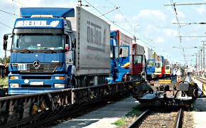 Ökombi transportiert 2008 14 Prozent mehr LKW