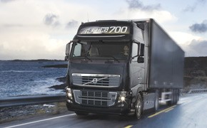 Verkäufe von Volvo Trucks gehen um die Hälfte zurück