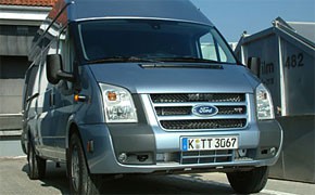 Ford Transit drängt sich zwischen das deutsche Van-Spitzen-Duo