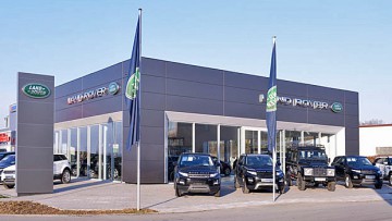 Region Coburg: Land Rover-Autohaus im neuen Design