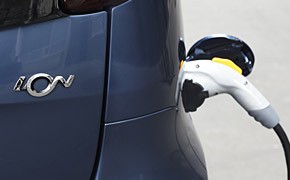 Elektromobilität: Peugeot und Bahn vertiefen Kooperation