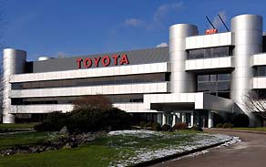 Das Verwaltungsgebäude der Toyota Deutschland GmbH in Köln