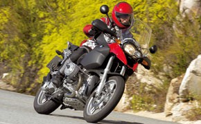 Heißgelaufene Motorradbremse: BMW warnt vor verrutschtem Handschutz