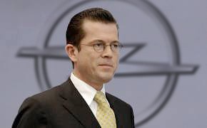 Übernahmeschlacht: Guttenberg warnt vor voreiliger Opel-Entscheidung