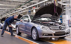 Betriebsrat: Bremer Mercedes-Werk droht Stellenabbau