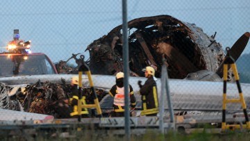 Frachtflugzeug am Flughafen Leipzig/Halle ausgebrannt 
