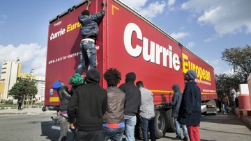 Sicherheitsmaßnahmen stoppen Flüchtlinge am Eurotunnel