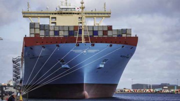 Containerschifffahrt: Asien-Europa-Tarif fällt um 7,7 Prozent