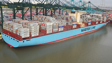 Immer mehr Großschiffe im Hafen Antwerpen