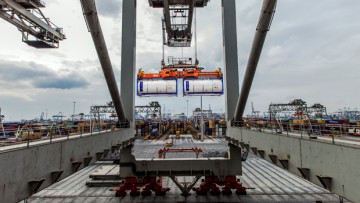 Hafen Rotterdam wächst um ein Prozent