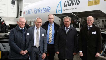 Meyer Logistik eröffnet LNG-Tankstelle für Lkw in Berlin