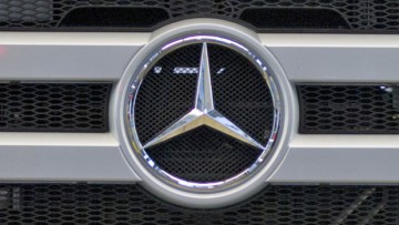 Daimler setzt Erfolgssträhne trotz Problemen im Lkw-Geschäft fort