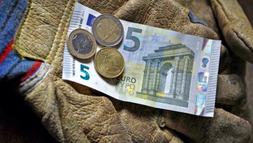 Öffentliche Aufträge: Mindestlohn gilt nicht zwingend im Ausland