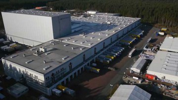 Stahlgruber erweitert Logistikzentrum