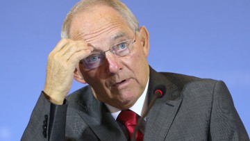 Schäuble weiter strikt gegen Kaufprämie für Elektroautos