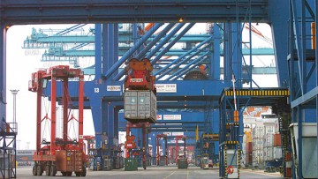 Containergeschäft bremst Wachstum von BLG Logistics