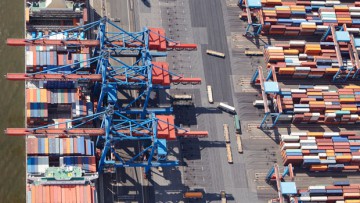 HHLA erhält Qualitätssiegel für Containerumschlag