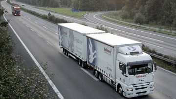 Umweltschützer gegen Lang-LKW auf Thüringens Straßen