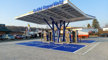 Ladeinfrastruktur: EnBW erweitert Schnellladenetz in Sachsen