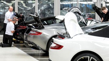 Halbjahresbilanz: Tiefrote Zahlen bei Aston Martin