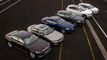 BMW Plug-in-Hybride: Neues mit Steckdosen-Anschluss