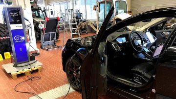 Elektromobilität: Bosch zeigt intelligente Ladesäule