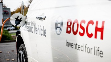 Elektromobilität: Bosch sichert Batteriezellen-Sparte ab