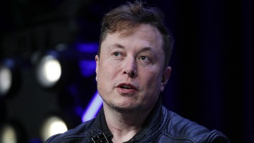 Tesla-Chef: Elon Musk startet Übernahmeversuch bei Twitter 