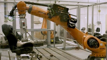 Schweißtest: Ford-Roboter simuliert Gesäß verschwitzter Autofahrer 