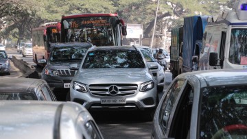 Im Mercedes GLC durch Bangalore: Höllenritt in Hindustan