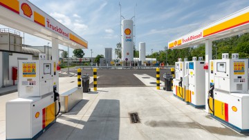 Schwerlastverkehr: Shell will LNG-Tankstelle für Lkw in Hamburg eröffnen