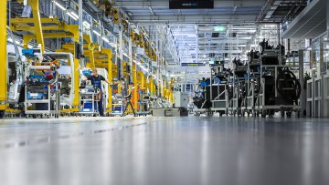 Ergun Lümali: Mercedes-Betriebsratschef kritisiert Zeitplan für Abgasnorm Euro 7