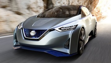Neue Nissan-Studien: Automatisch und online
