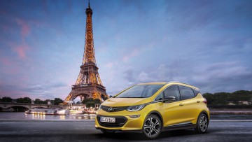 Weltpremiere: Opel fährt Ampera-e nach Paris