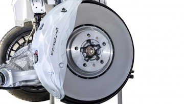 Neuartige Bremse von Porsche: Spiegelschicht bremst Verschleiß