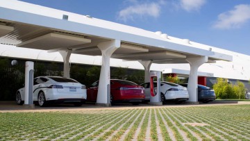 Elektroautos: Strompreise für Tesla Supercharger gestiegen