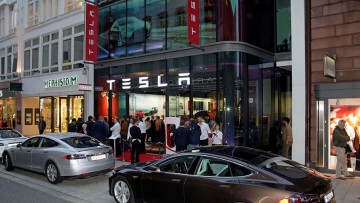 Deutschland: Tesla plant mehr Service-Standorte