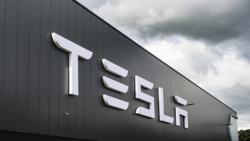 Nach Großkontrolle auf Tesla-Baustelle: Weitere Aggregate entdeckt
