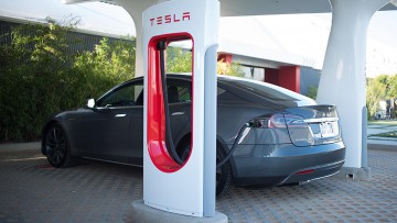 "Supercharger"-Ladestationen: Tesla verlangt künftig Stromgebühren