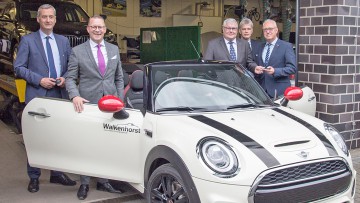 Schulungsfahrzeug: Walkenhorst und BMW unterstützen BTZ Osnabrück