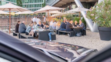 Ein entspannter Abend: Das Autoflotte Sommerfest 2022 in Frankfurt