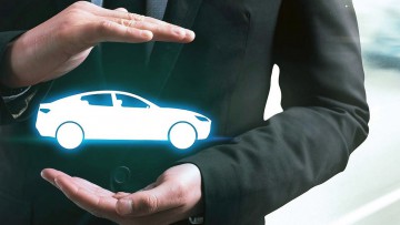 Autoversicherung: Mehr Leistungen für E-Autofahrer