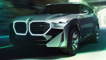BMW Concept XM: Der Grill leuchtet