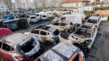 Berlin-Köpenick: Brandanschlag auf Autohaus Wegener
